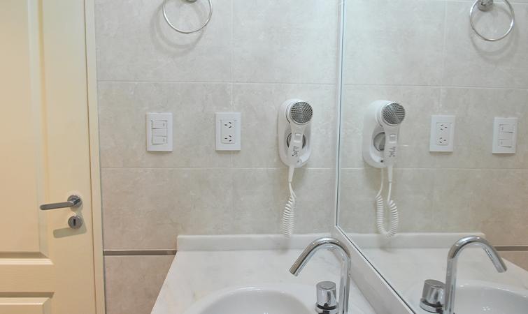 Baño Hotel El Aguila del Tuyu