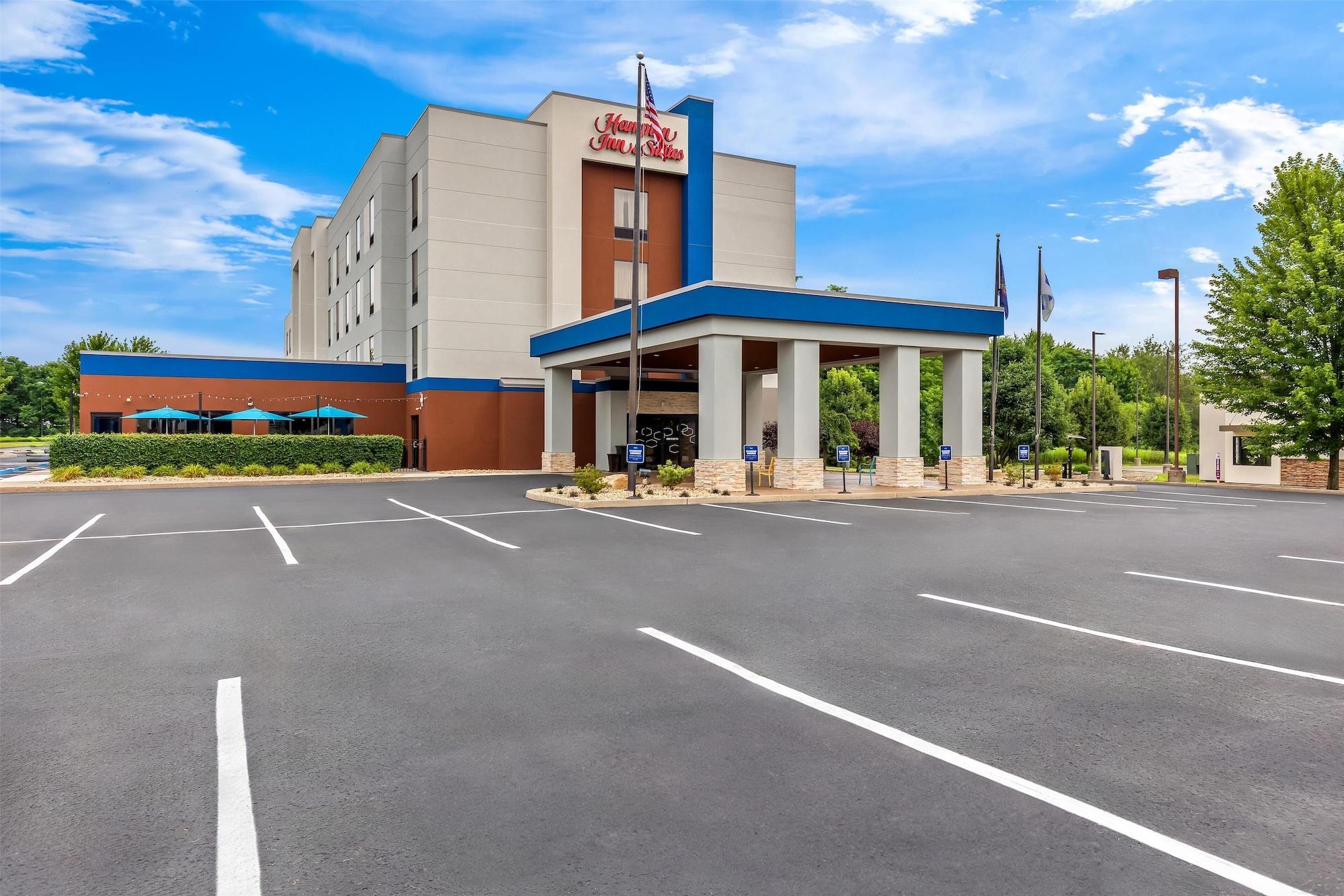 Vista Exterior Hampton Inn & Suites Grove City