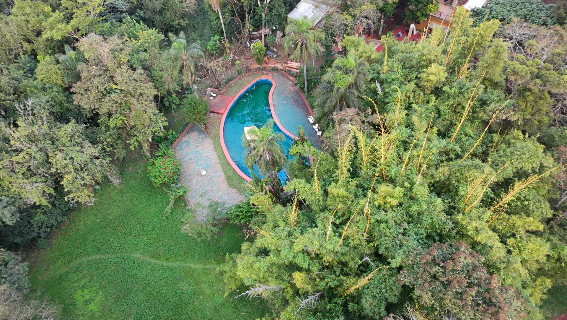 Vista Piscina Hosteria La Cabaña
