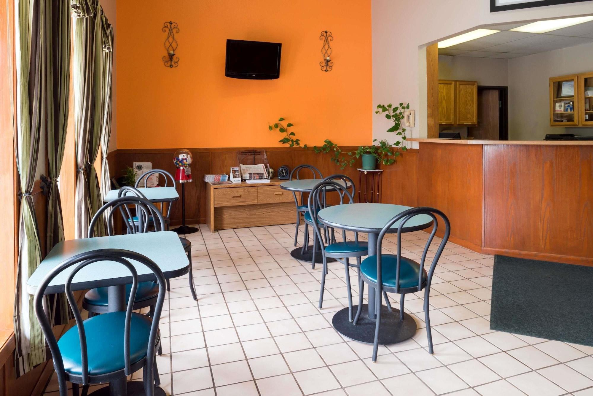 Restaurant Super 8 by Wyndham Omaha NE
