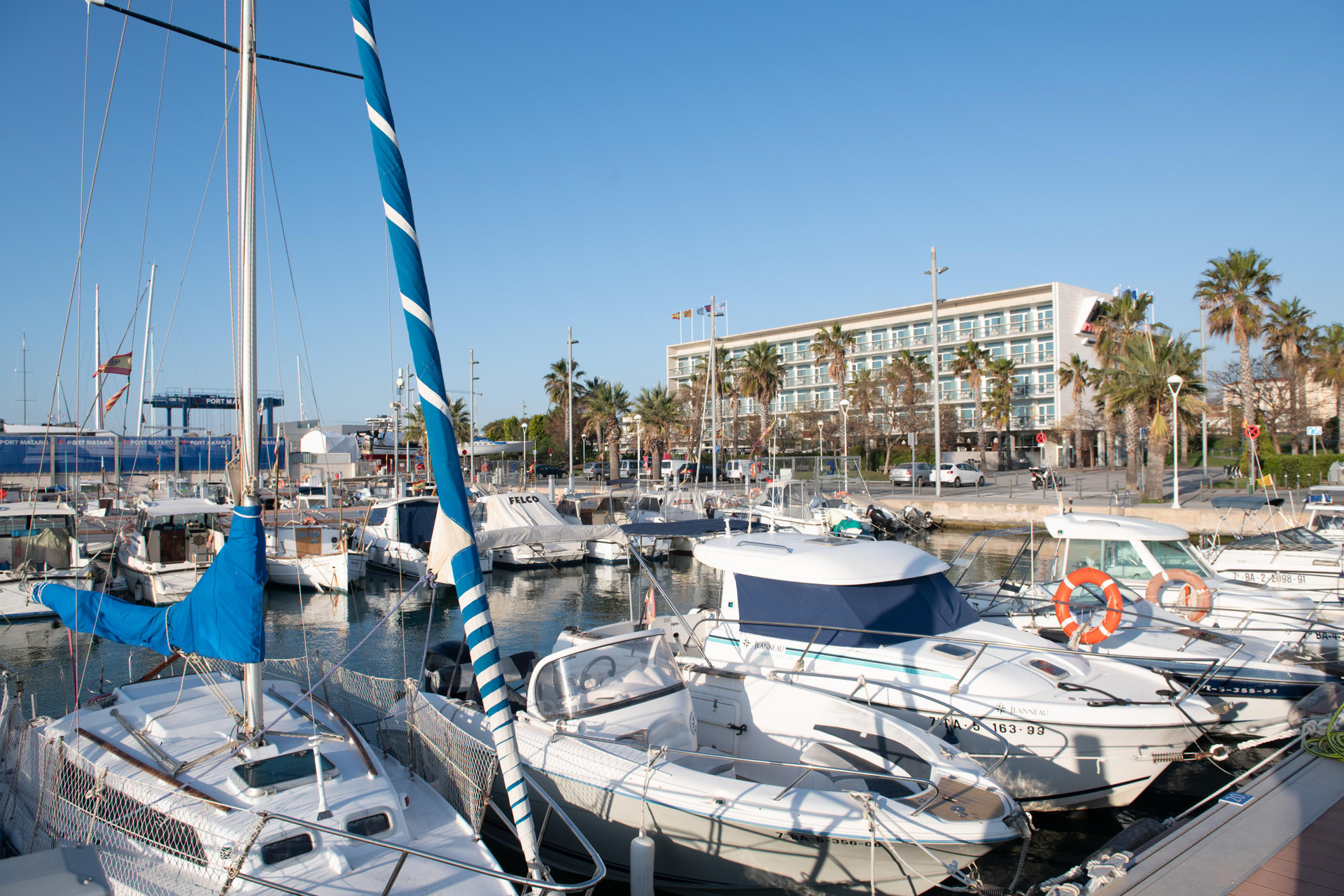 Vista Exterior Hotel Atenea Port Barcelona Mataro