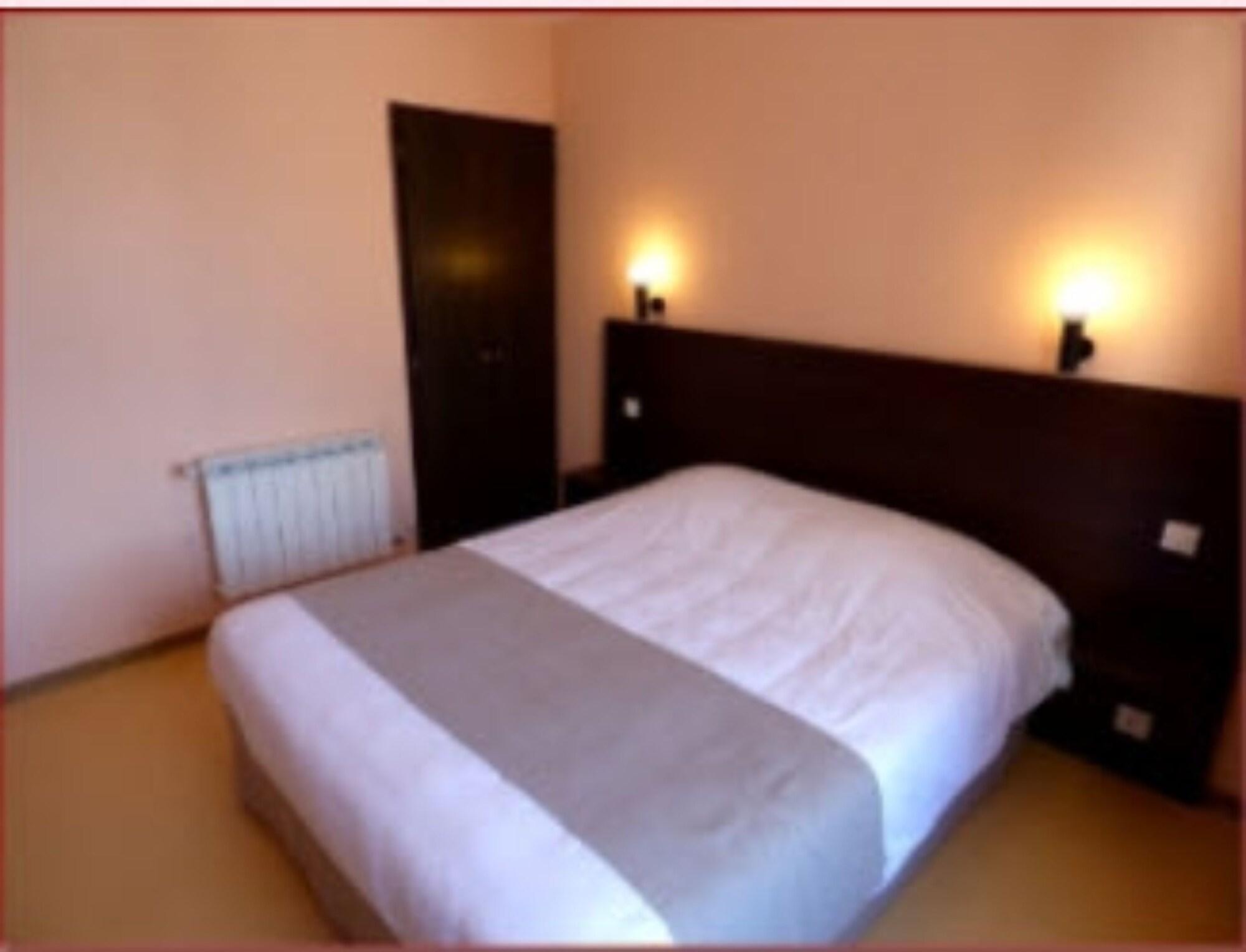 Varios Hotel Prunières