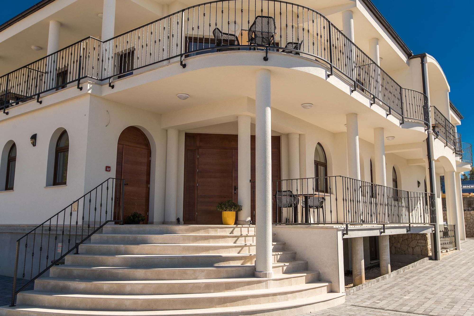 Vista Exterior Pansion Preza