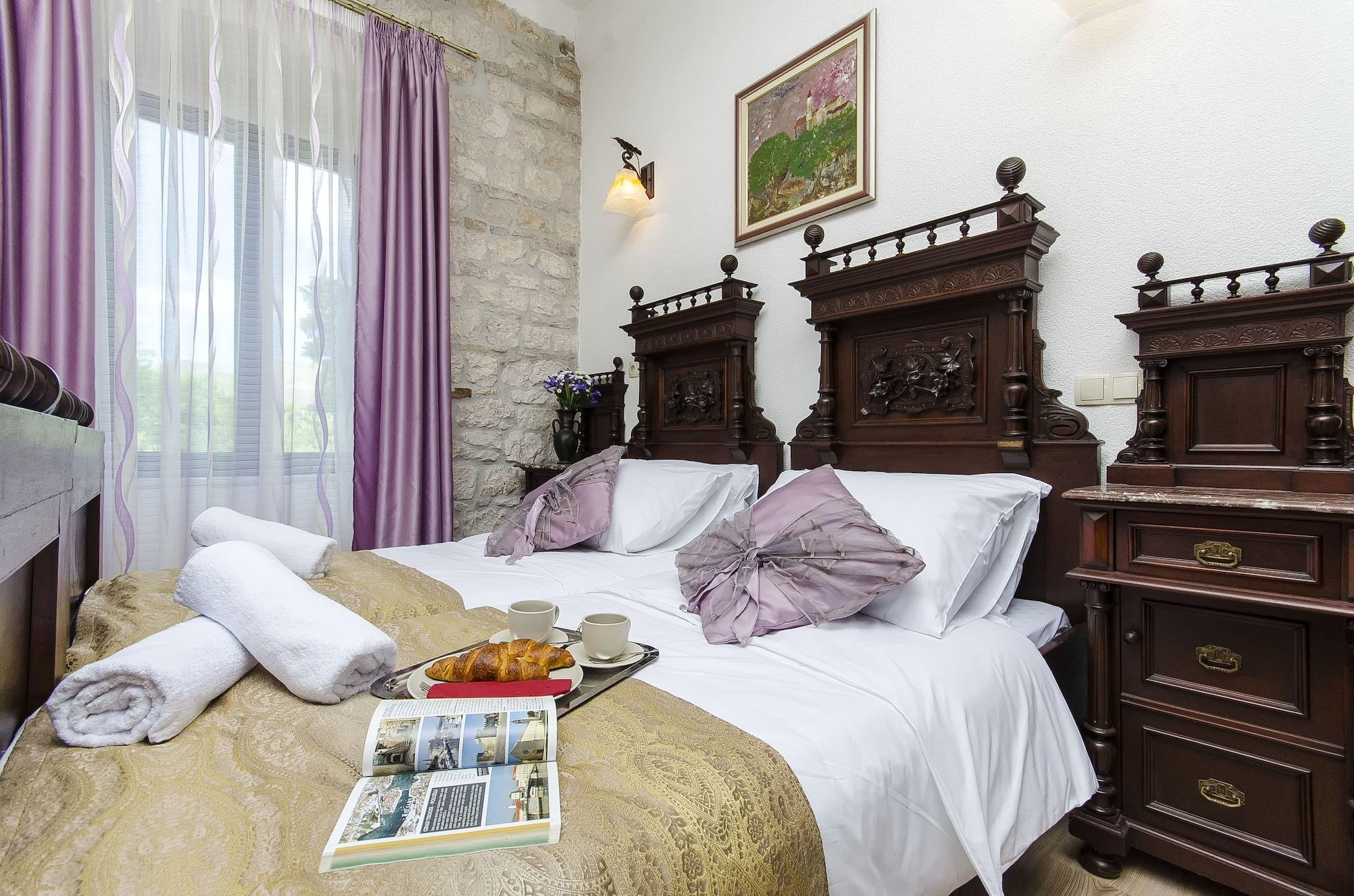 Habitación Palace Derossi