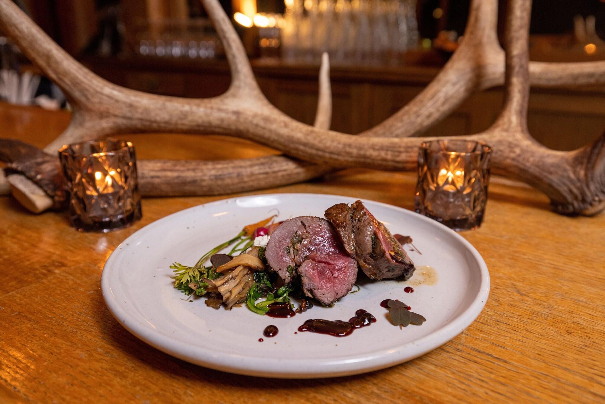 Restaurant Gallatin River Lodge