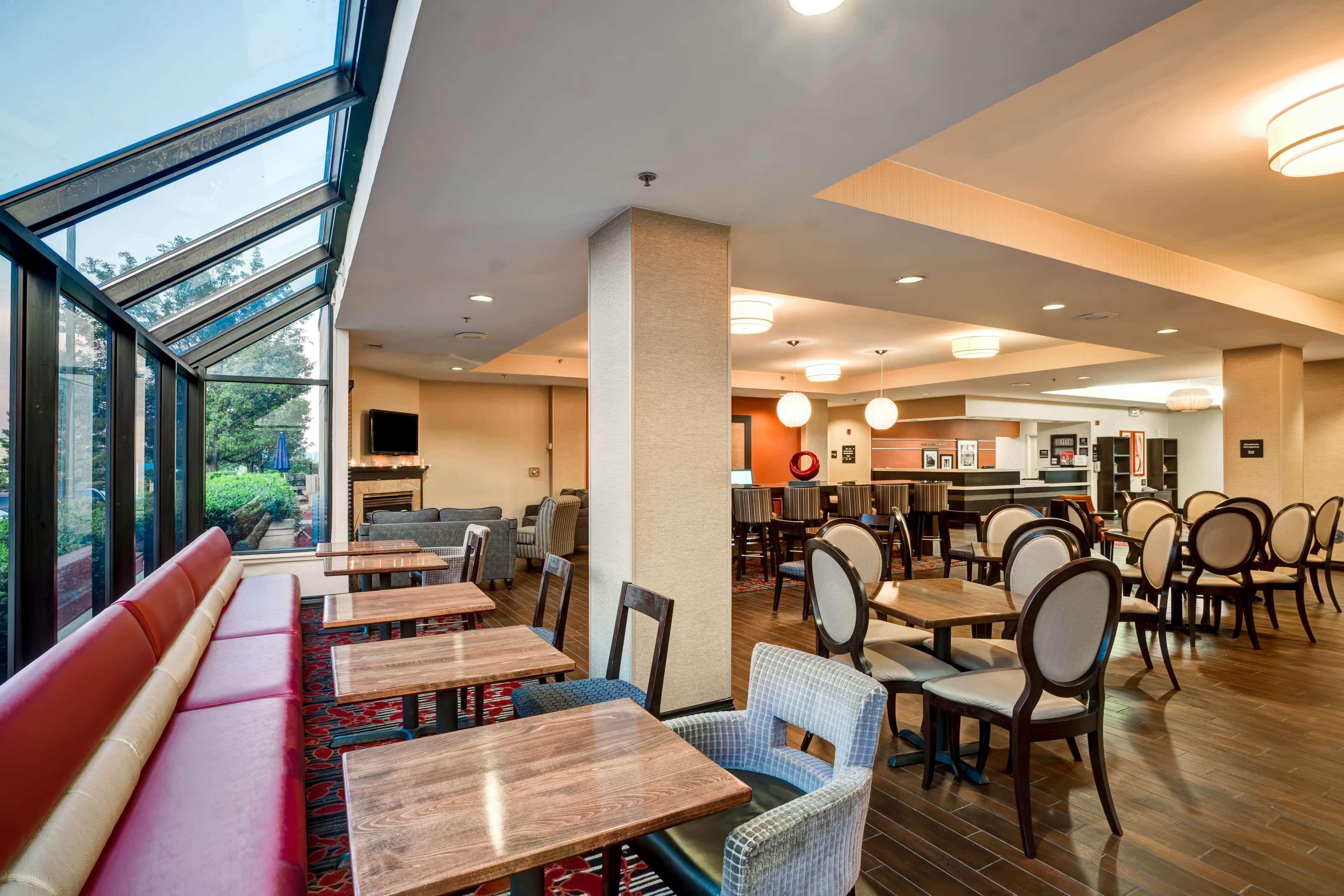 Restaurant Hampton Inn Scranton At Montage Mountain