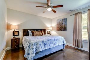 Alquiler Vacacional - WATERFRONT CABIN Lake LBJ Cove, Fish/Float!, Fenced Yard PETS OK, Panoramic View