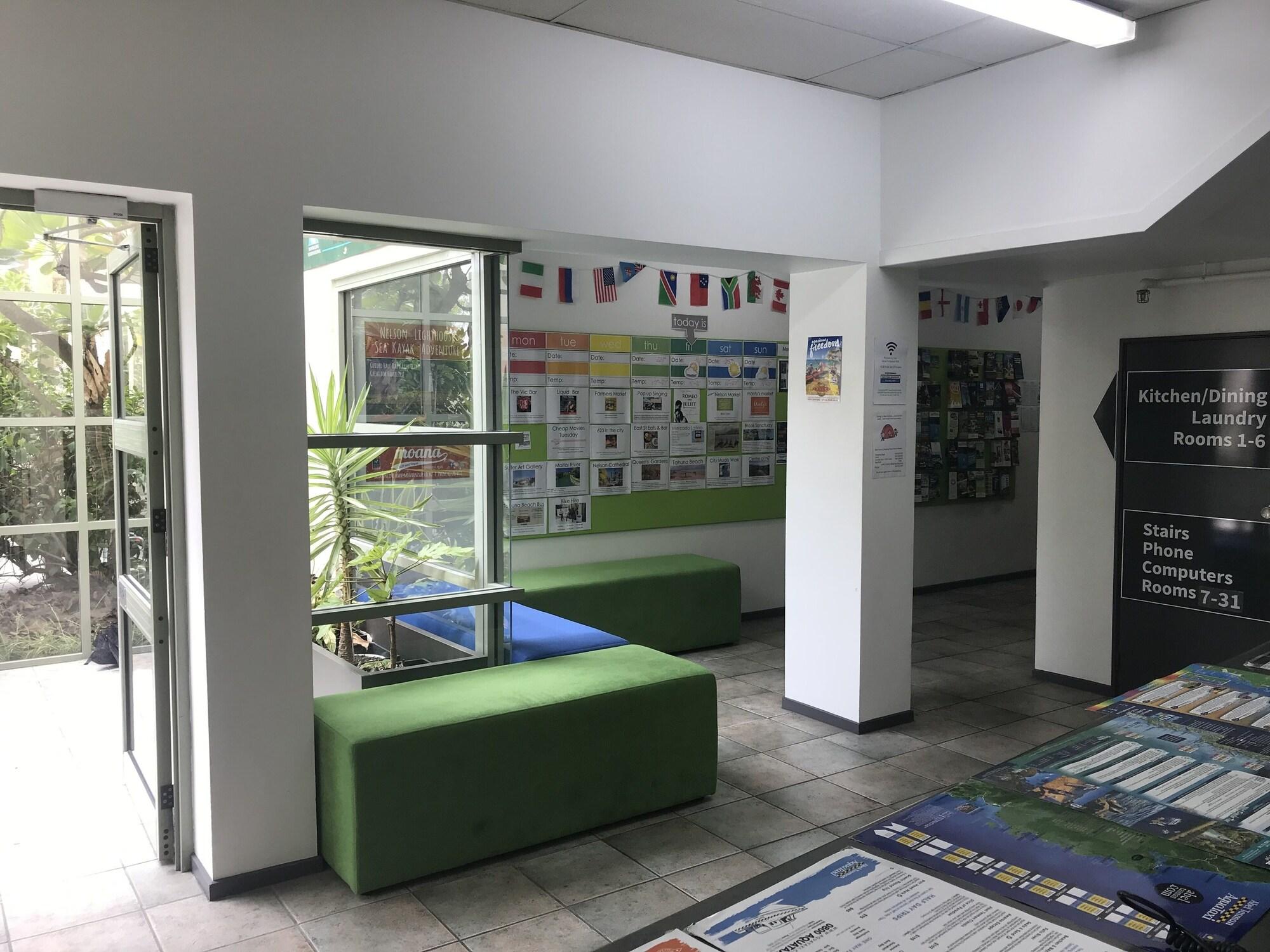 Vista Lobby YHA Nelson - Backpackers