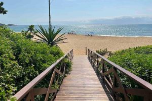 Alquiler Vacacional - Casa pé na areia com piscina frente mar
