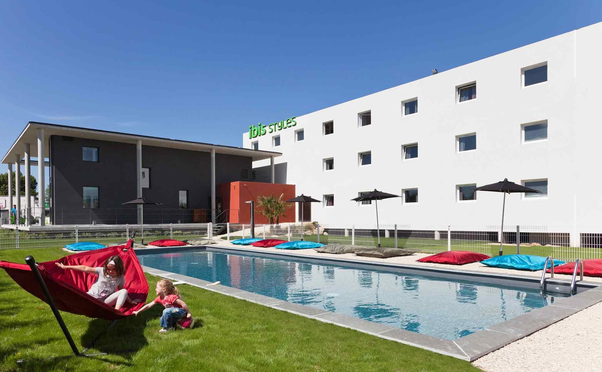 Vista Exterior ibis Styles Pertuis Portes du Luberon