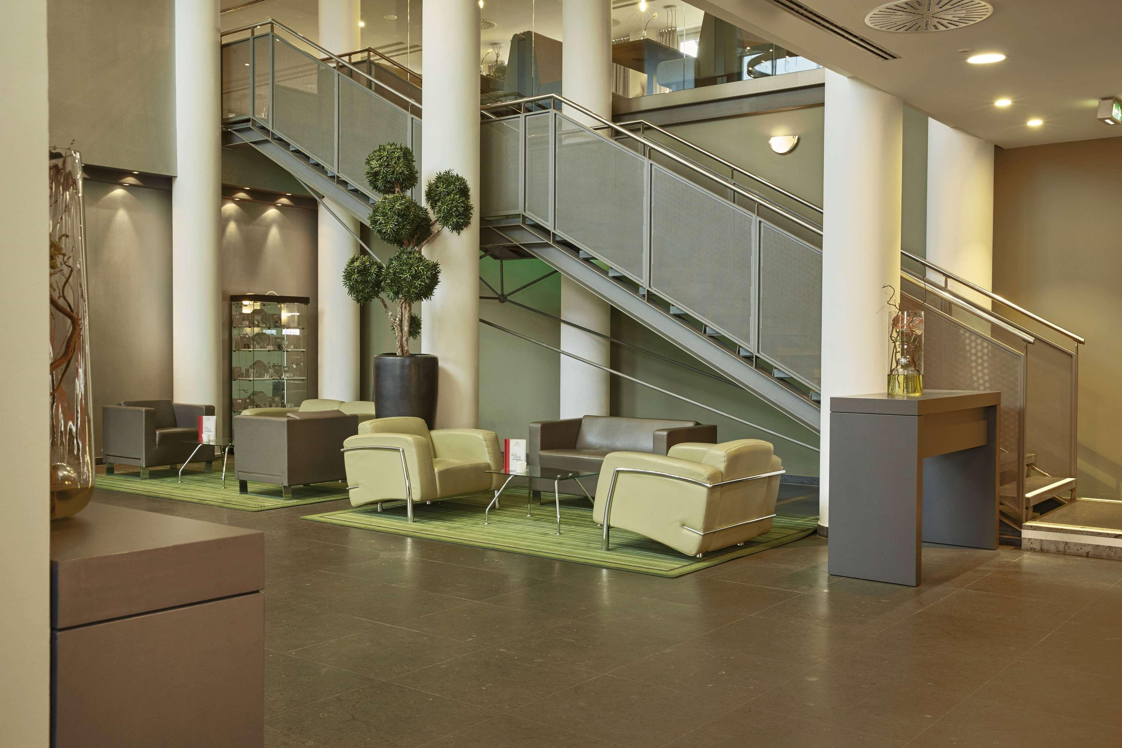 Vista Lobby H4 Hotel Kassel
