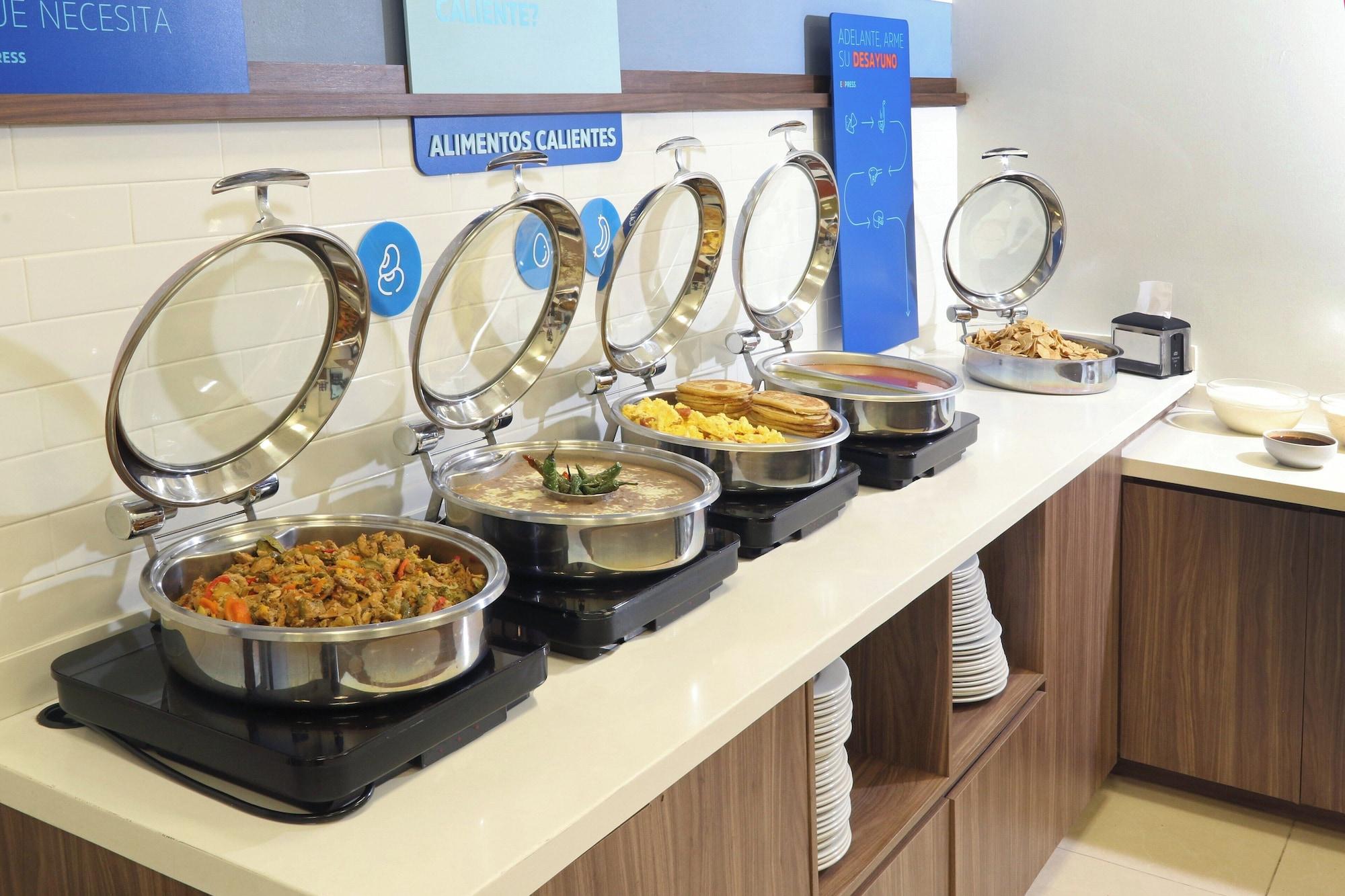 Restaurant Holiday Inn Express Manzanillo by IHG