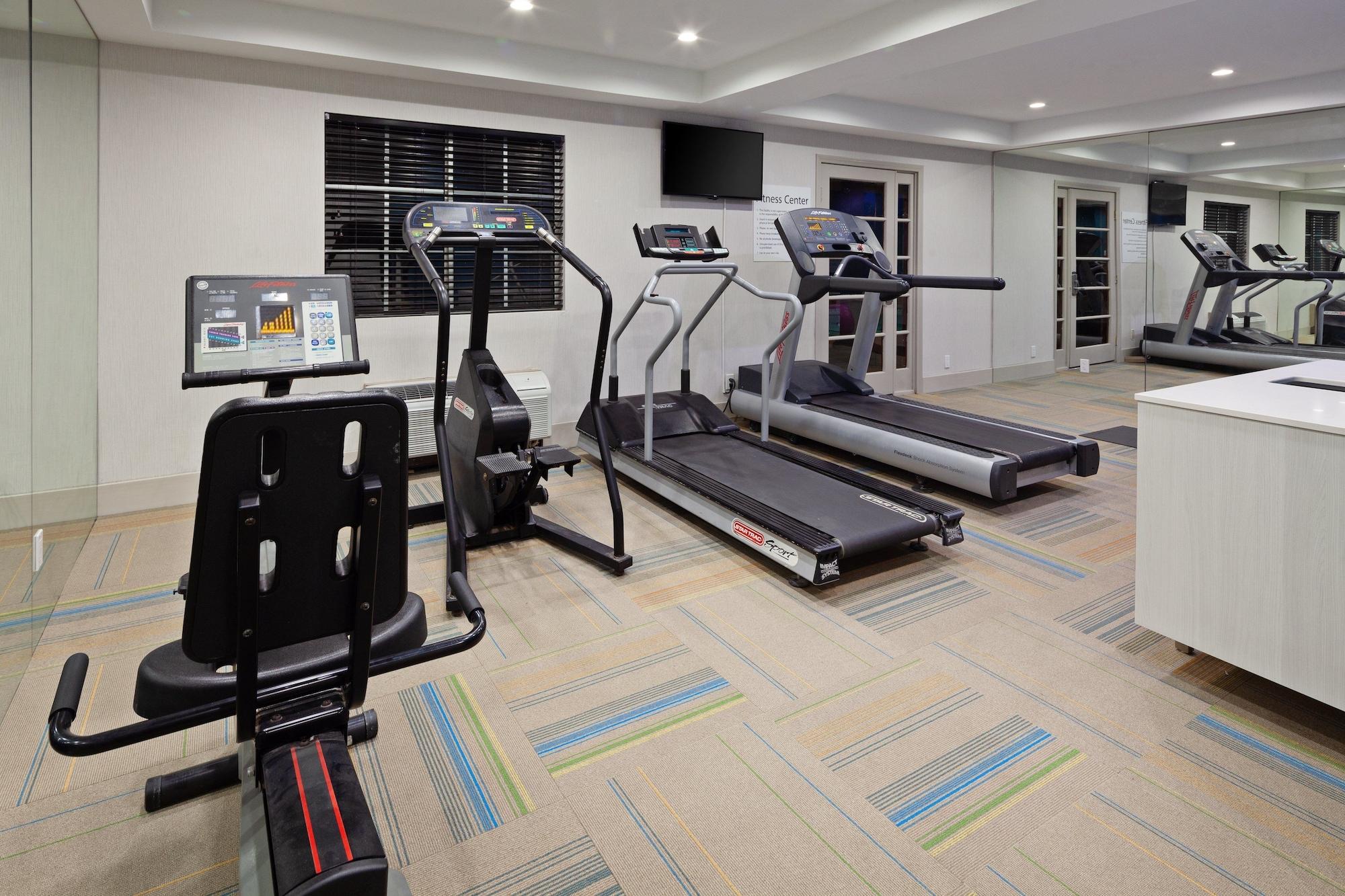 Gimnasio Holiday Inn Express Hotel & Suites San Diego-Escondido by IHG