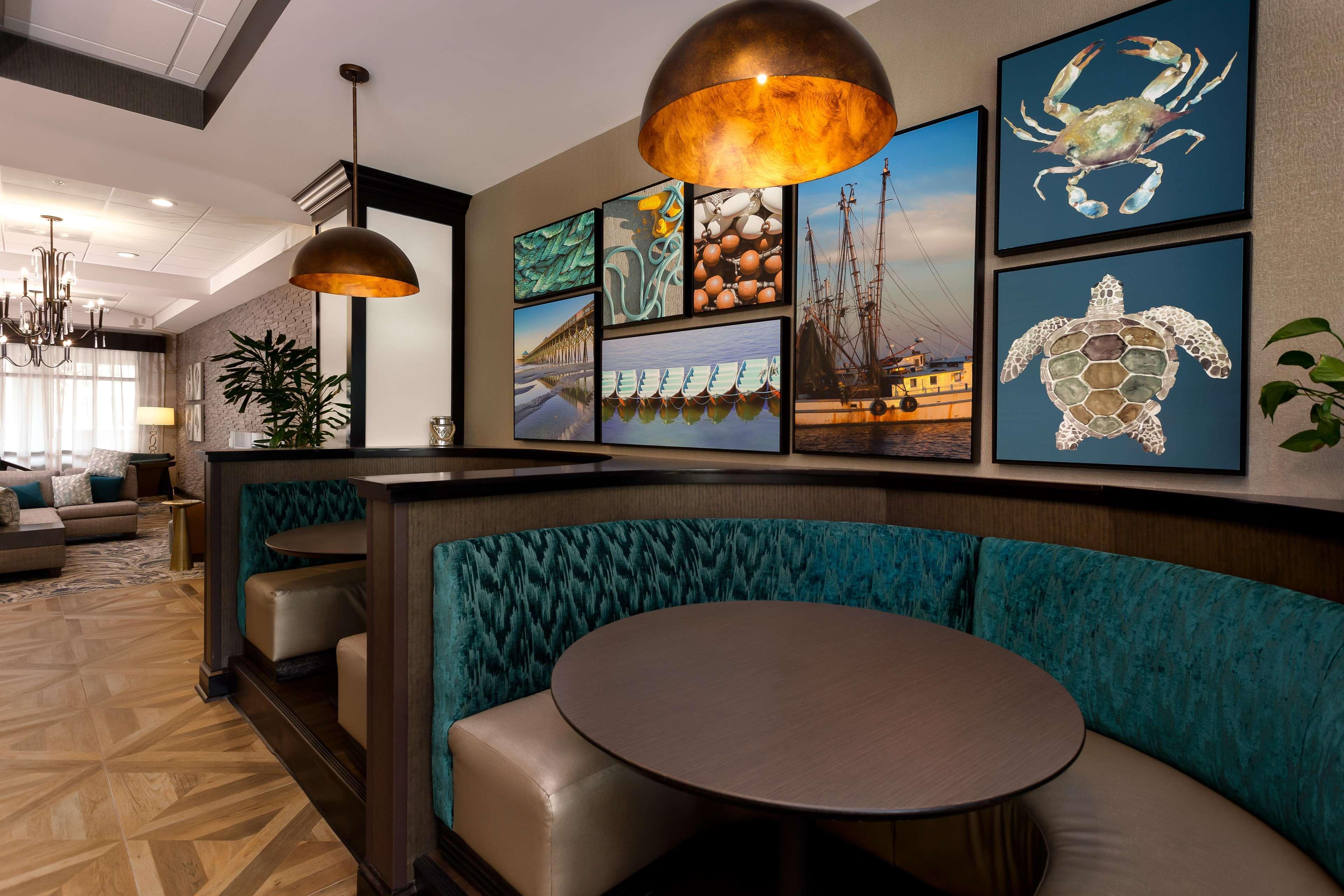 Restaurant DoubleTree by Hilton Charleston Mount Pleasant