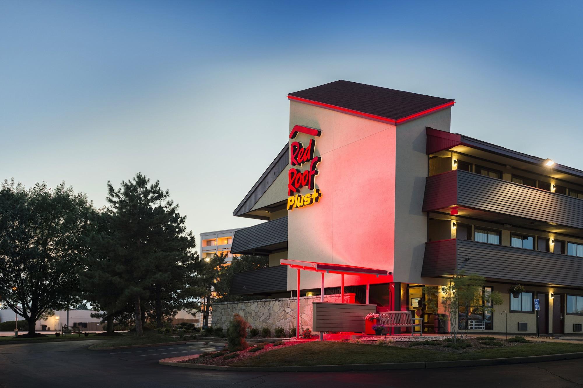 Vista Exterior Red Roof Inn PLUS+ St Louis - Forest Park/ Hampton Ave 
