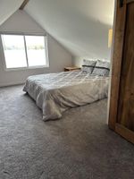 Alquiler Vacacional - Beautiful 4-bedroom  Lake Front Cottage with HOT TUB & rentable BOAT