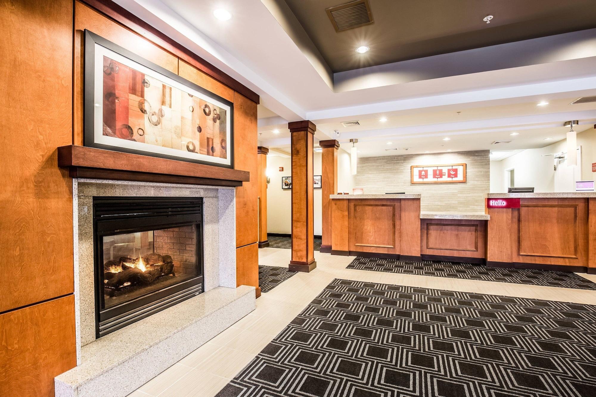 Vista Lobby TownePlace Suites by Marriott Gilford