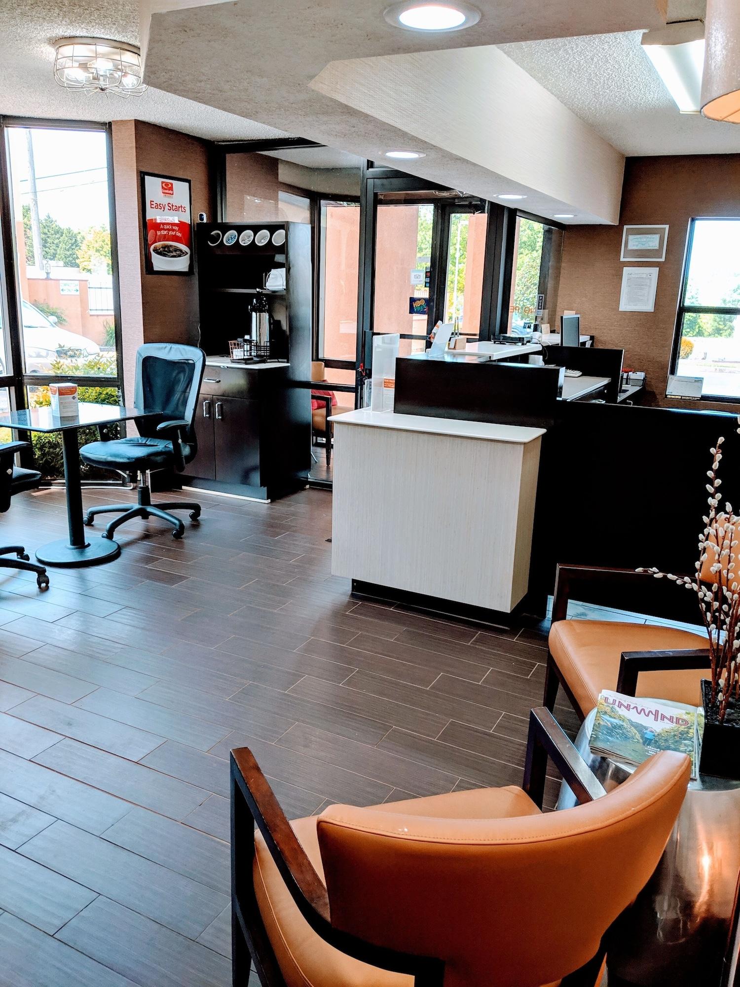 Vista Lobby Econo Lodge