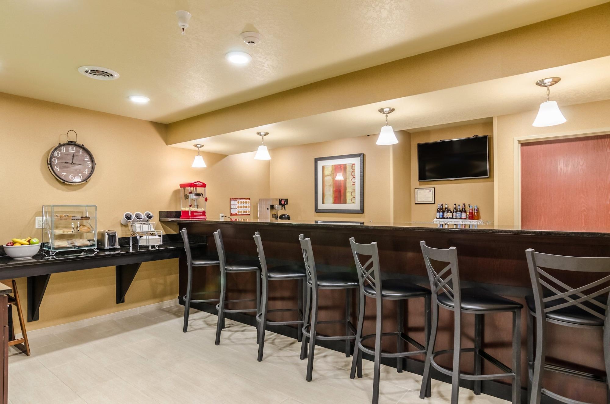 Bar/Salón Cobblestone Inn & Suites - Oberlin