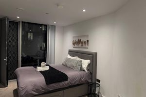 Alquiler Vacacional - Luxurious 2 bed City View Apartment