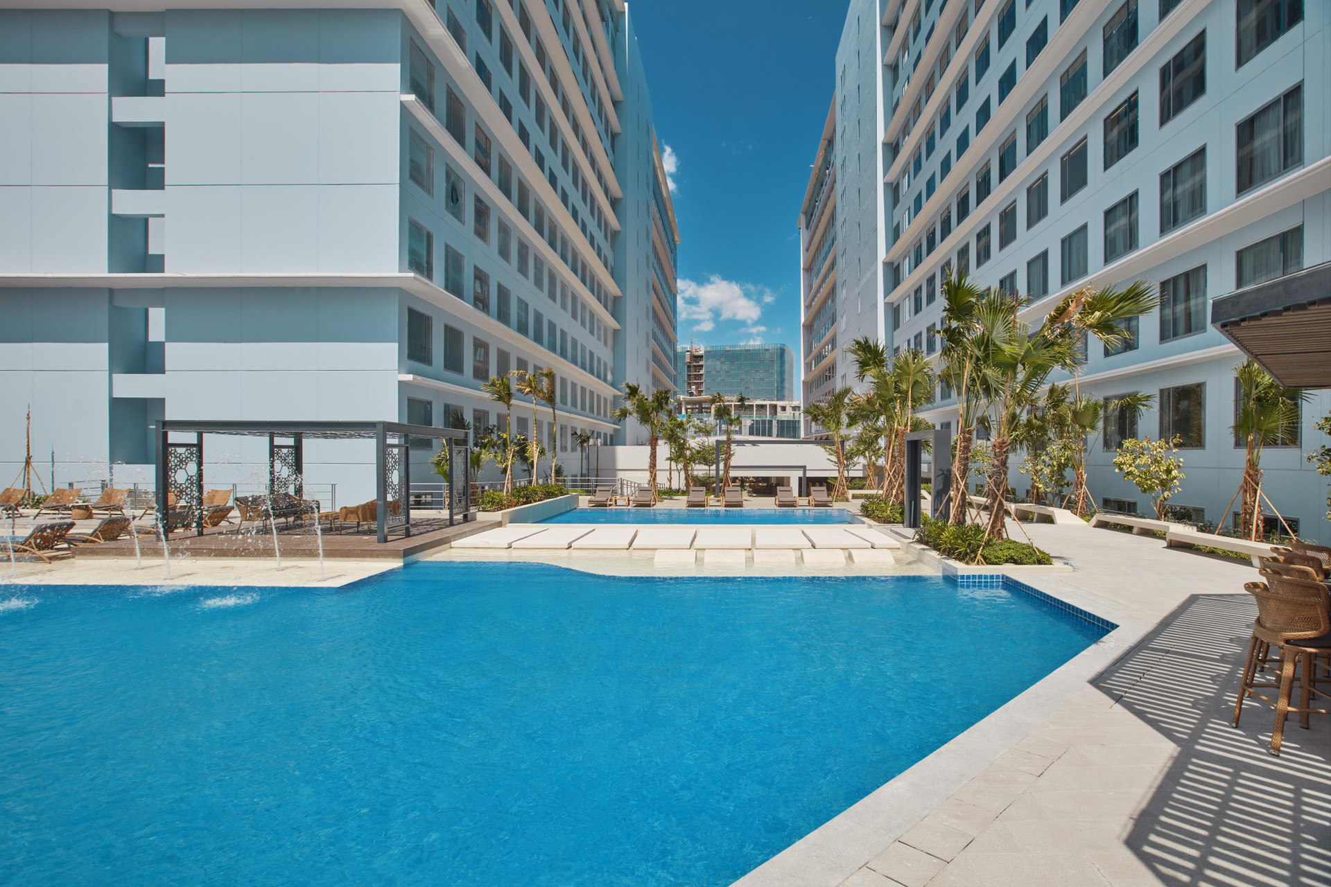 Vista Exterior Grand Westside Manila Bay