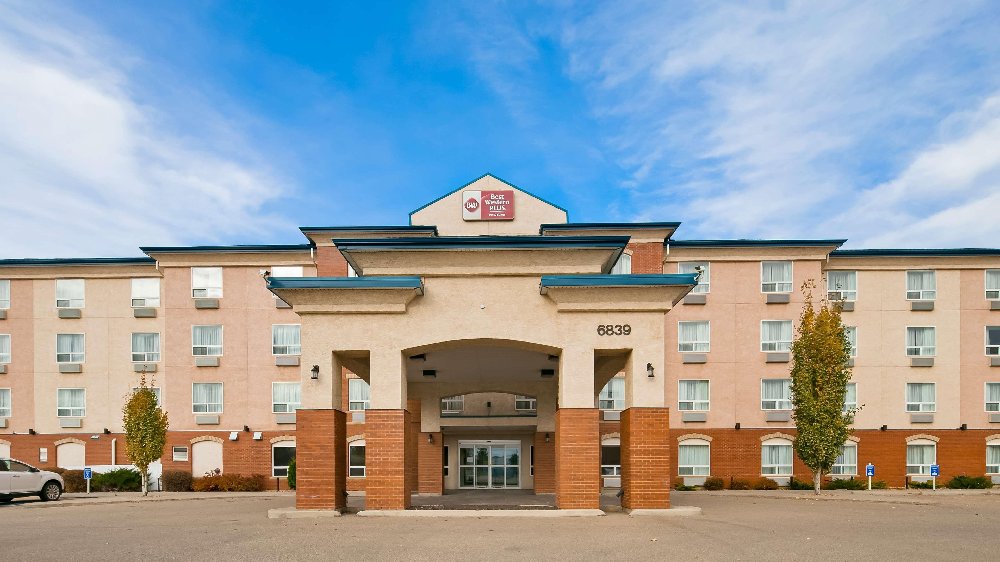 Vista Exterior Best Western Plus Red Deer Inn & Suites