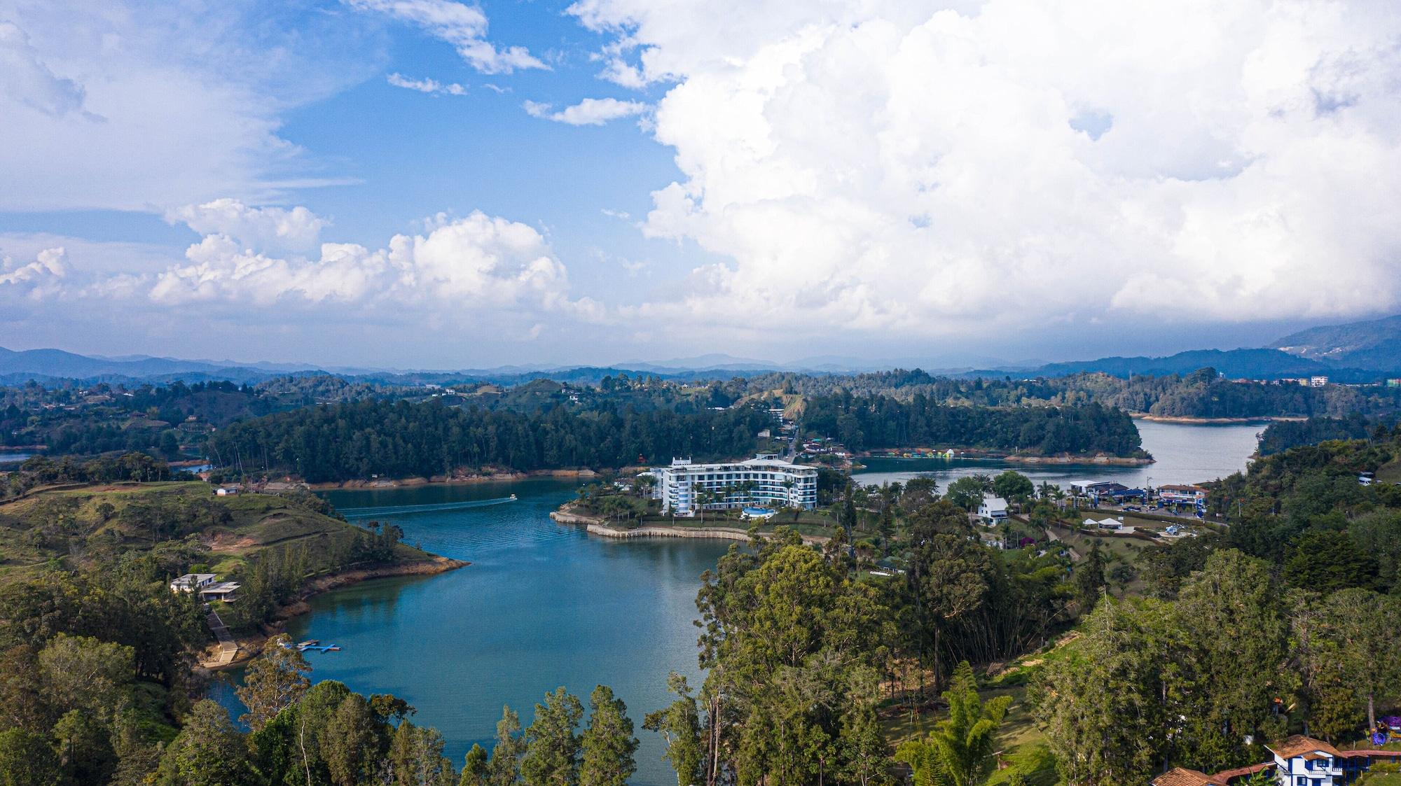 Vista Exterior Hotel Los Recuerdos