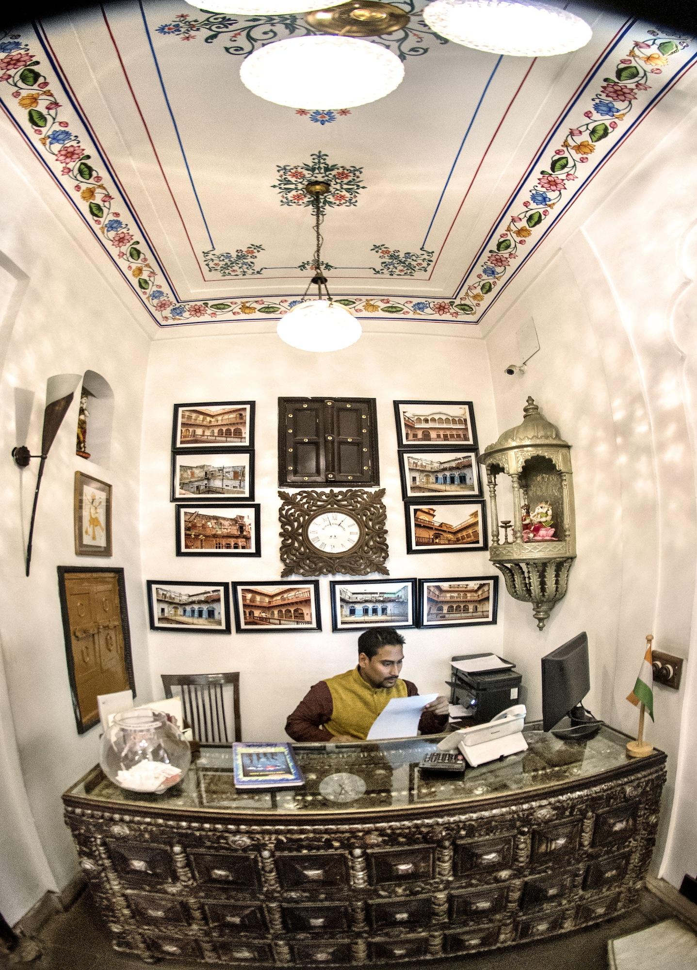 Vista Lobby Haveli Dharampura & Golden Haveli- UNESCO awarded Boutique Heritage Hotel