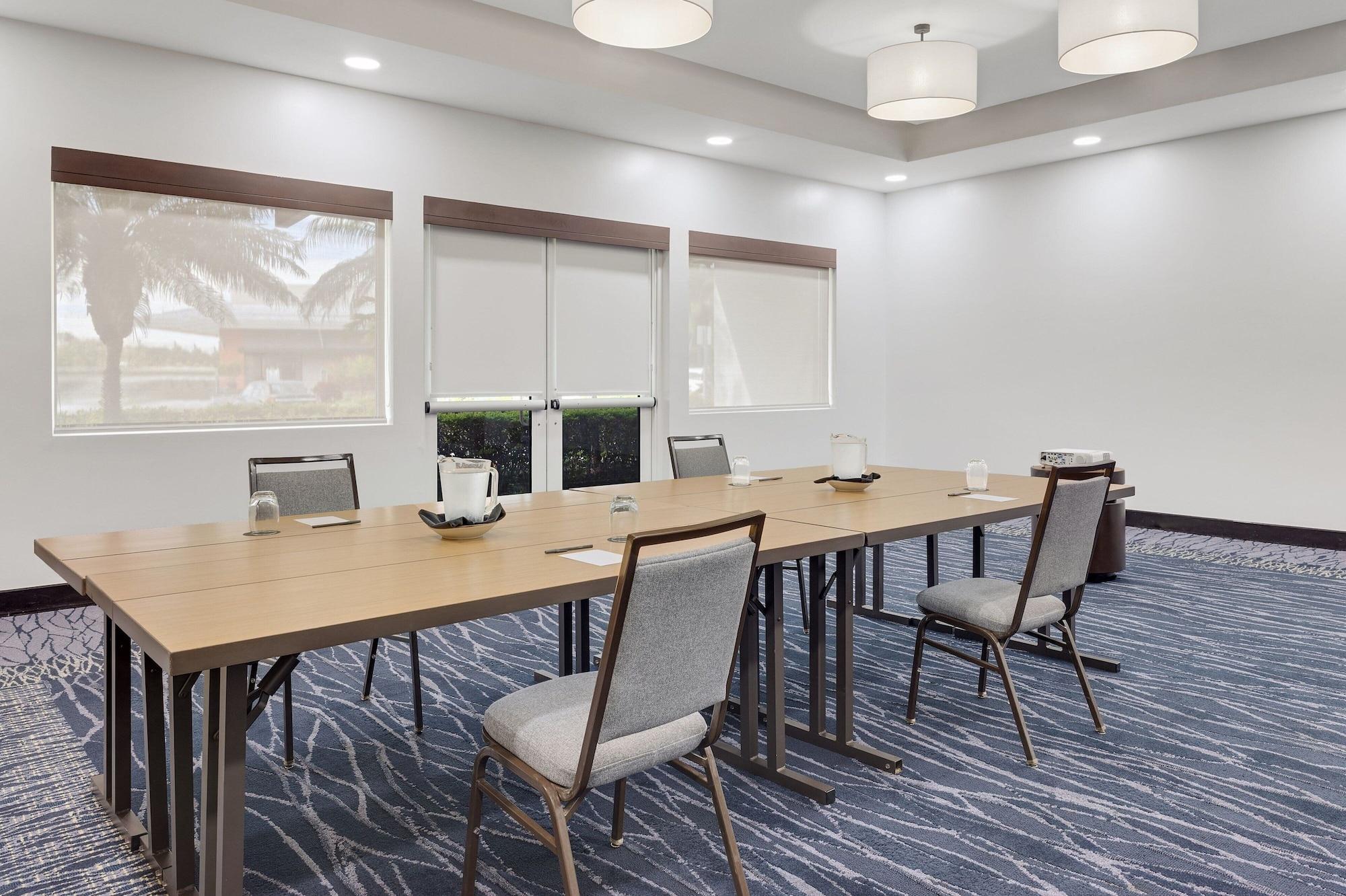 Sala de Reuniones Courtyard by Marriott San Jose Airport Alajuela