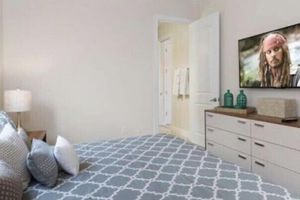Alquiler Vacacional - Captivating home 12 minutes from Disney world Fl