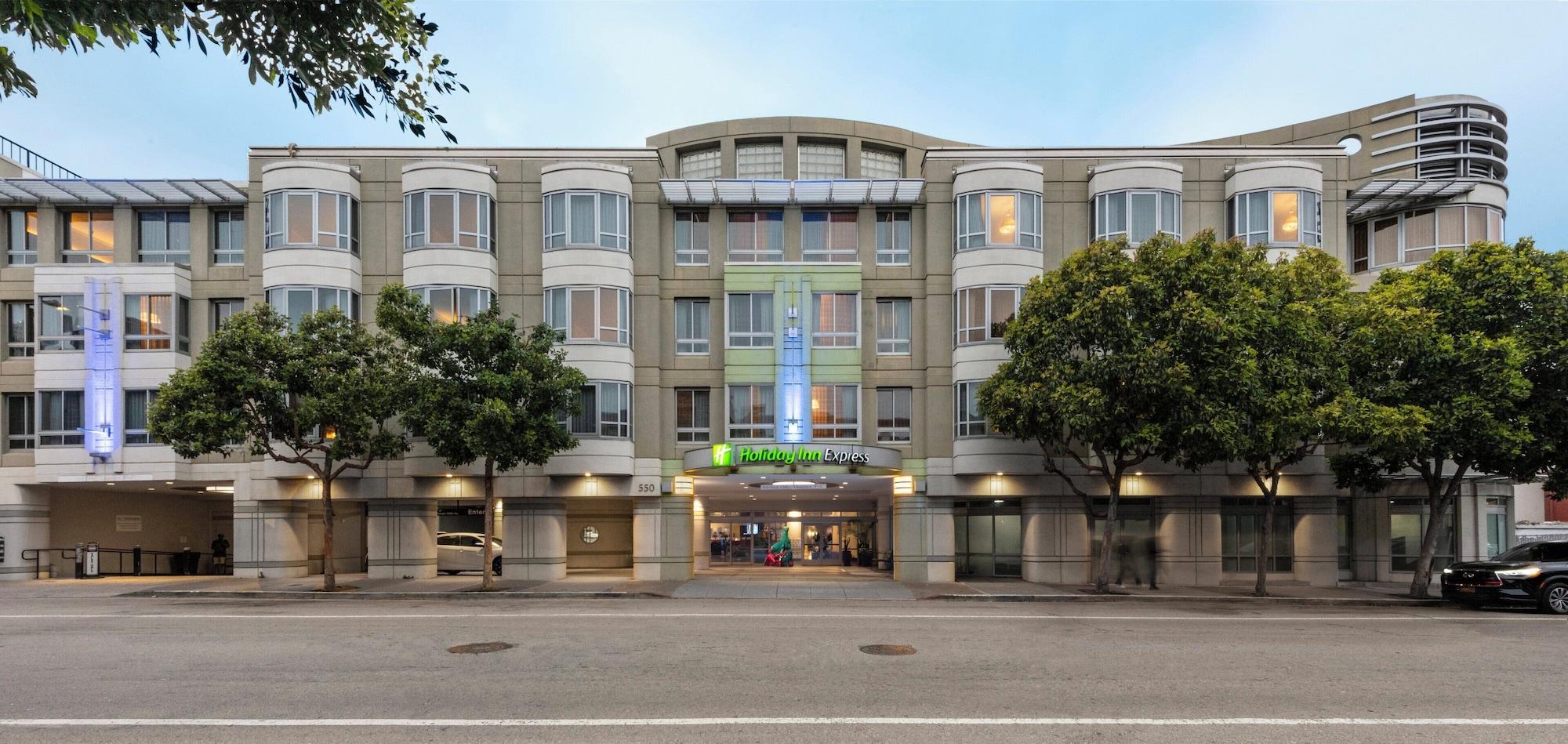 Vista Exterior Holiday Inn Express and Suites Fisherman's Wharf by IHG