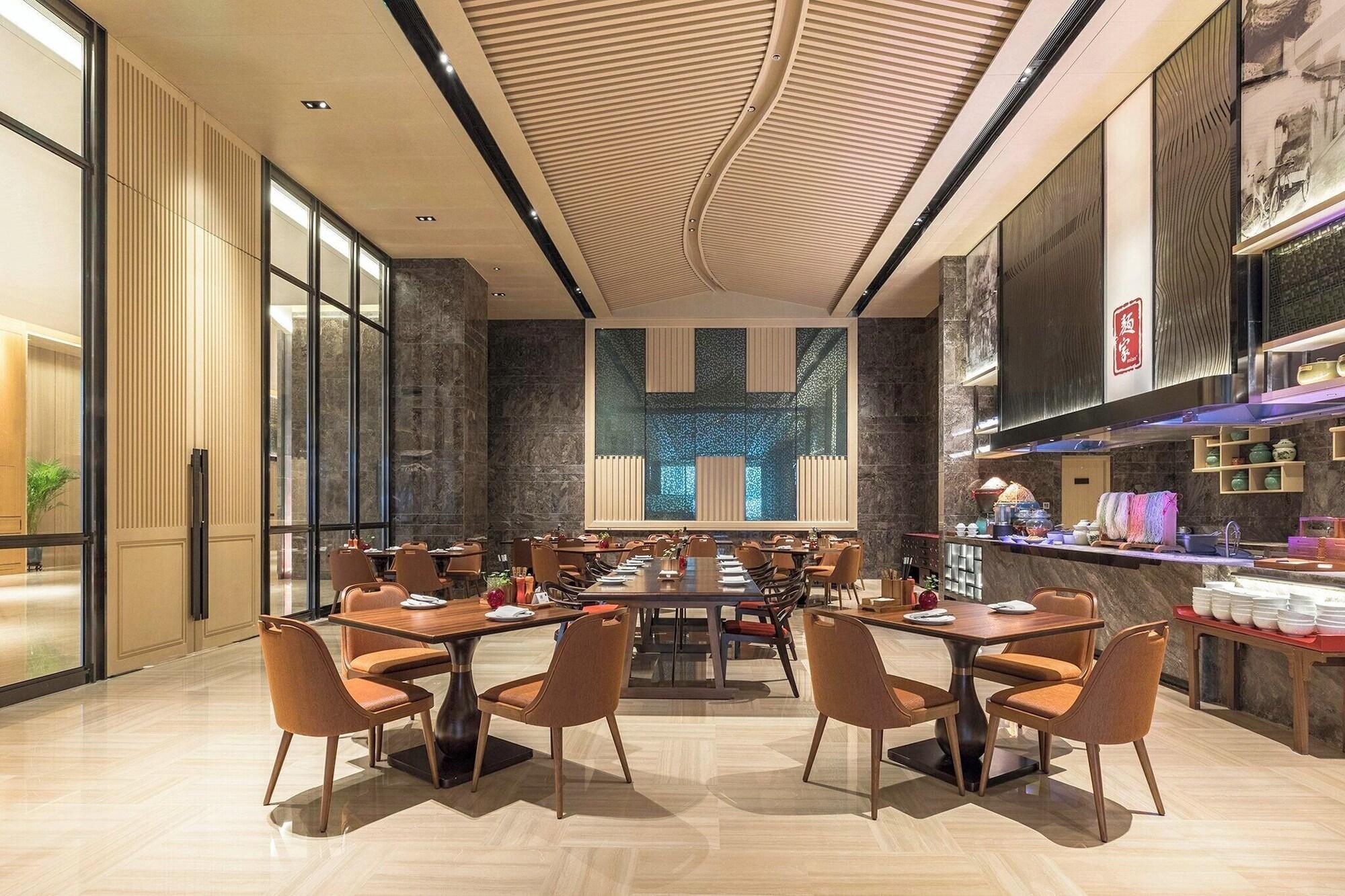 Restaurant HUALUXE Beijing Xinan by IHG