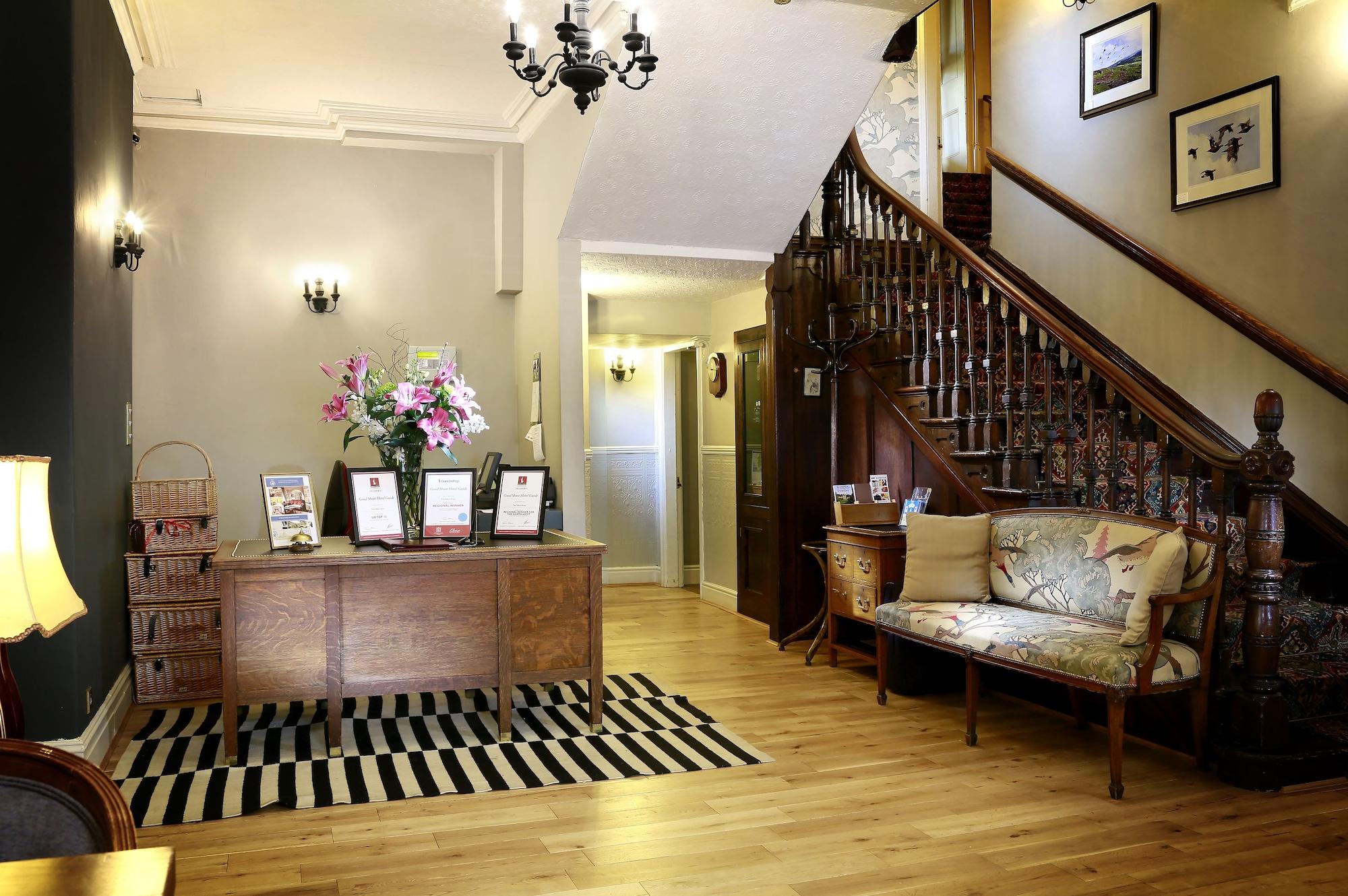 Vista Lobby Tufton Arms Hotel