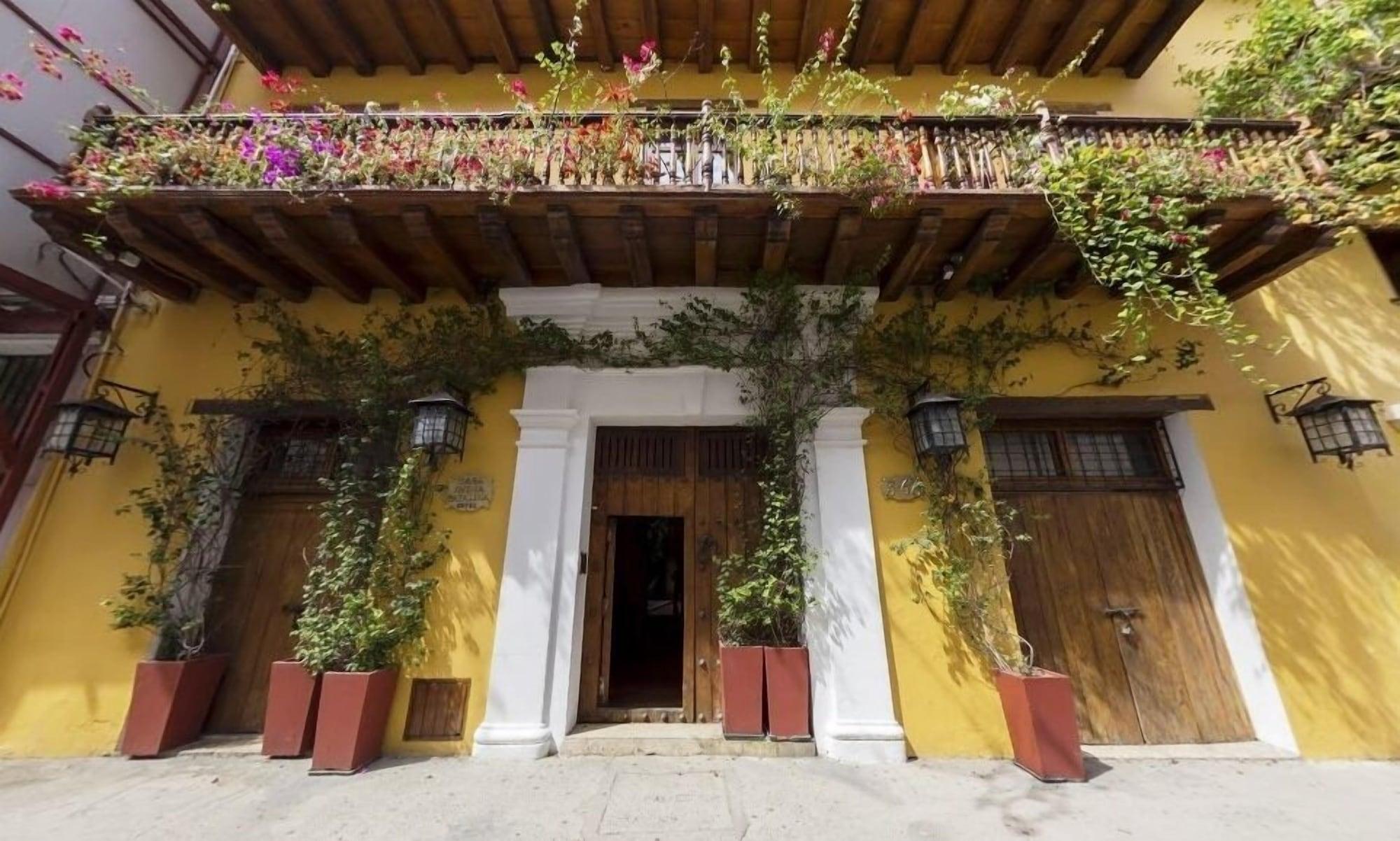 Vista Exterior Casa India Catalina