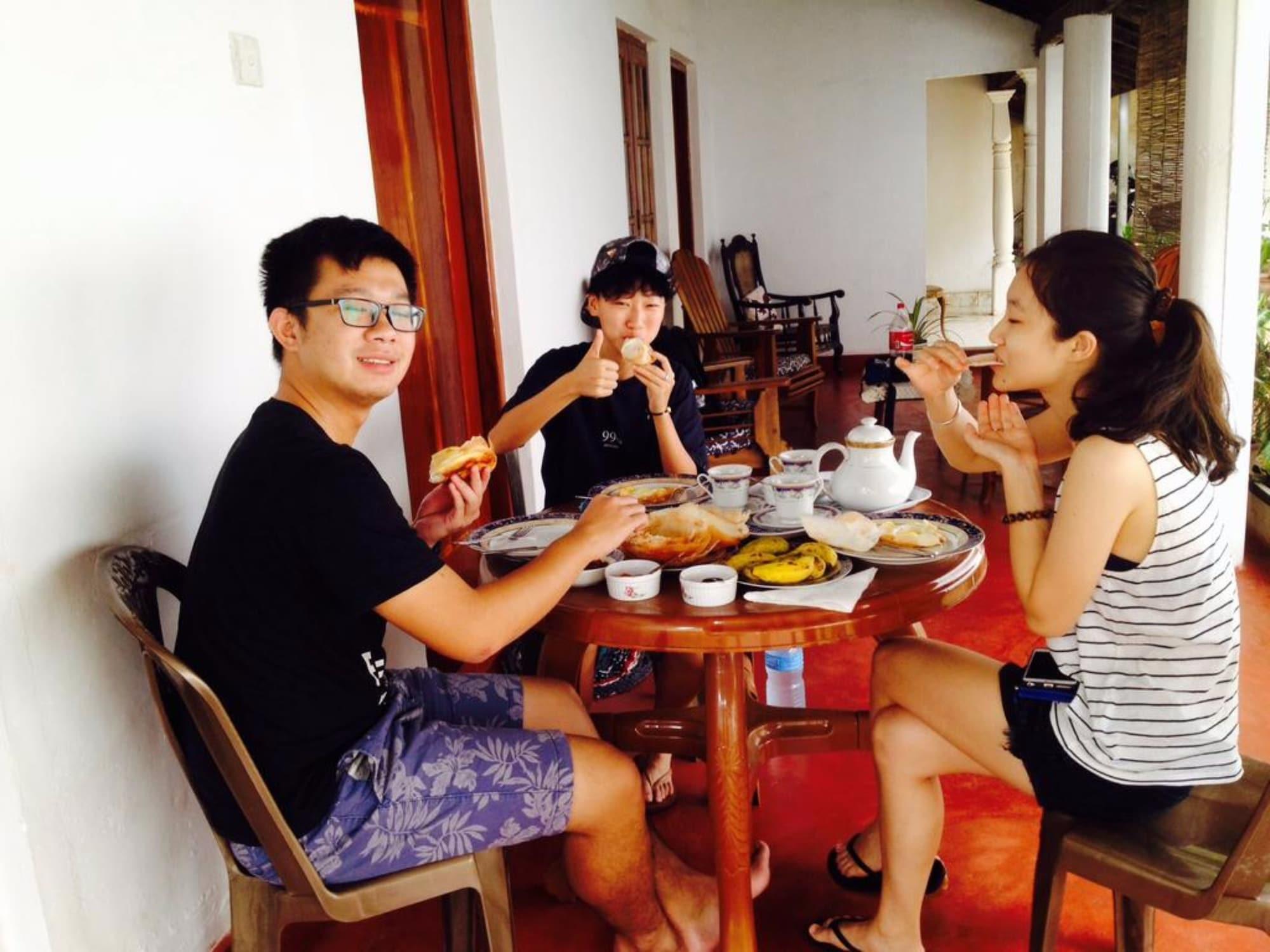 Restaurant Manik Home Stay