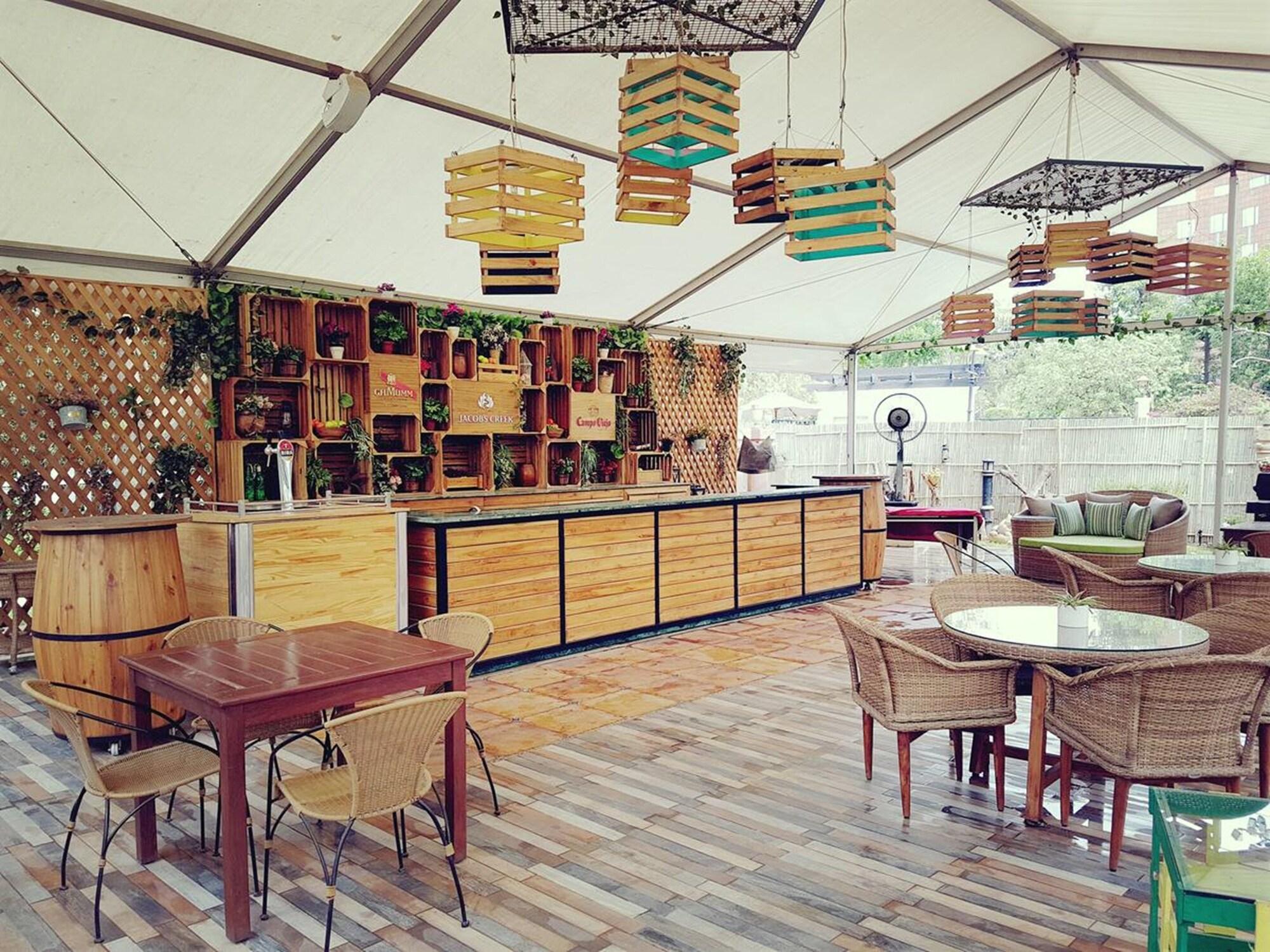 Restaurant The Palms - Town & Country Club