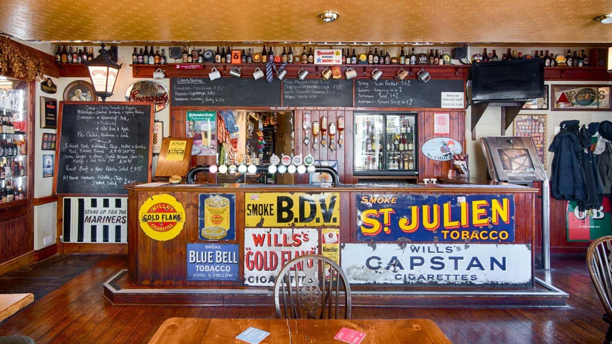 Bar/Salón The Red Lion