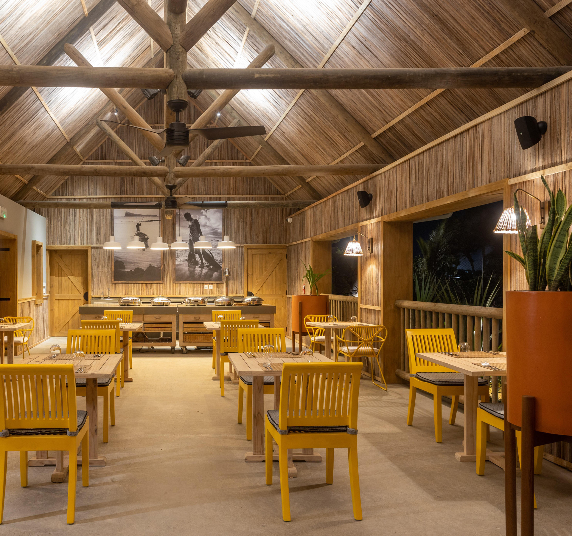 Restaurant Sunrise Attitude