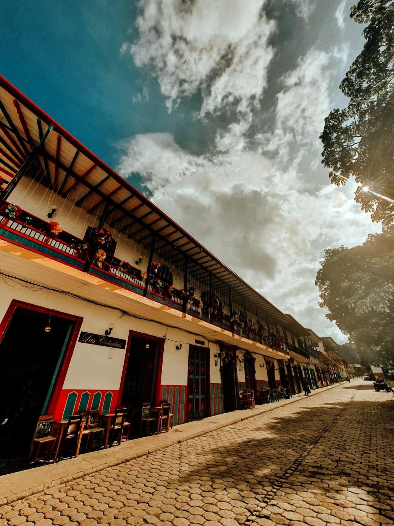 Vista Exterior Jardín by Bernalo Hotels