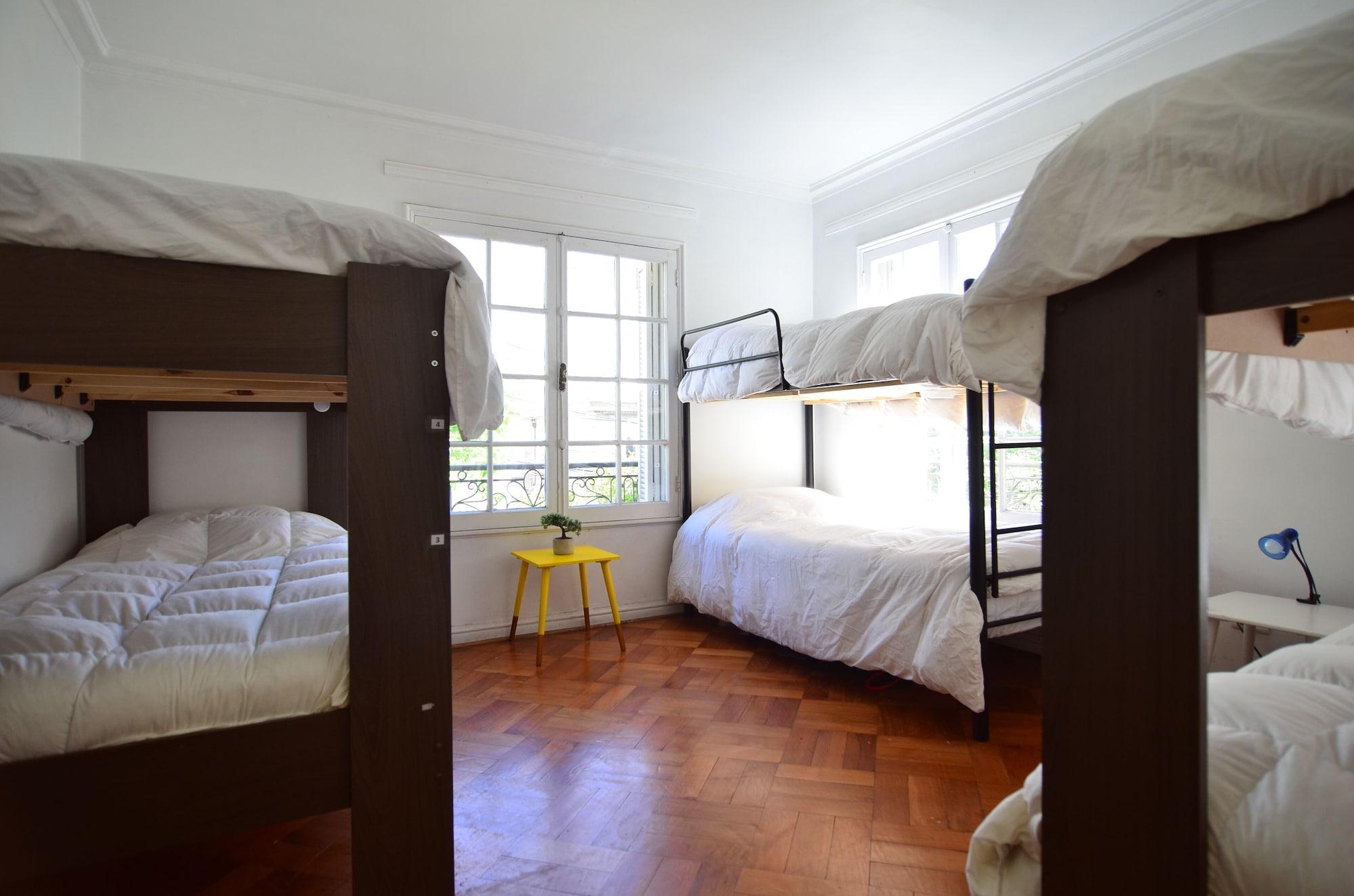 Habitación Yogi Hostels