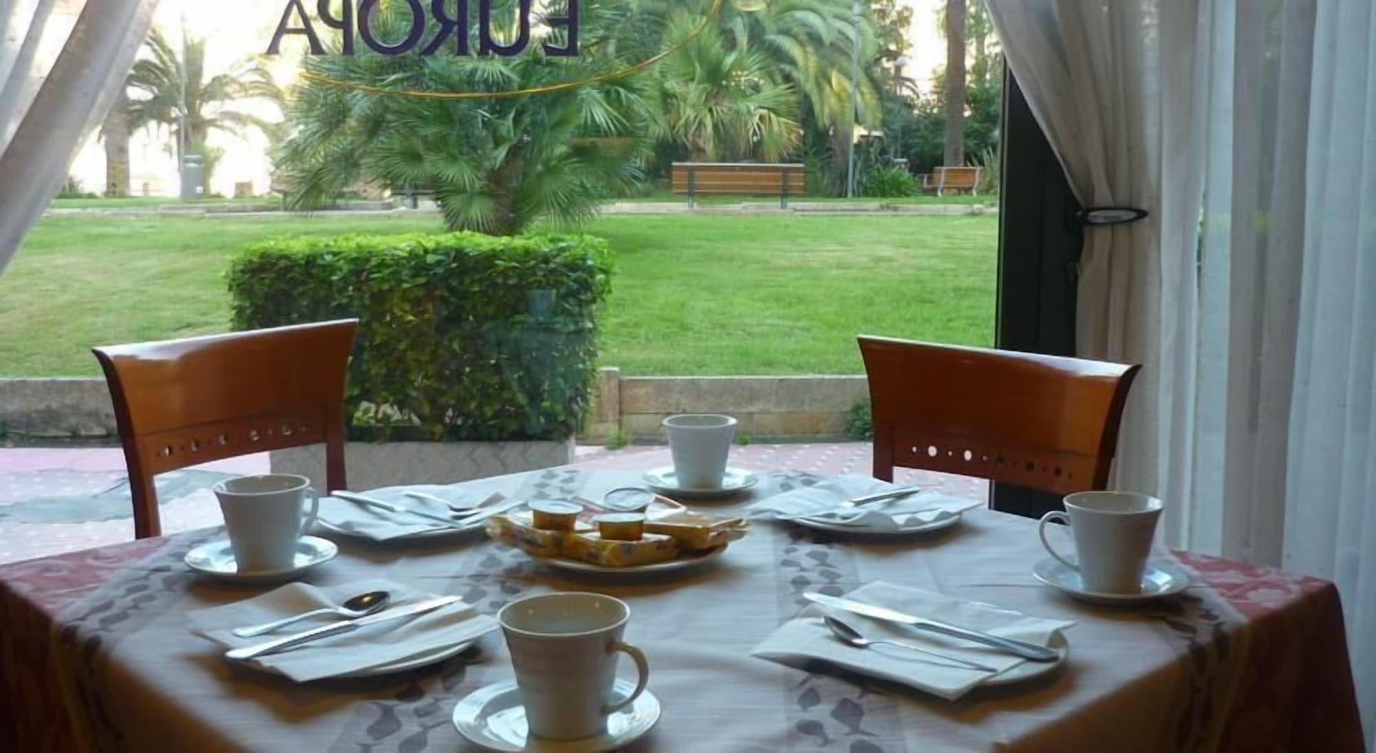 Varios Hotel Europa