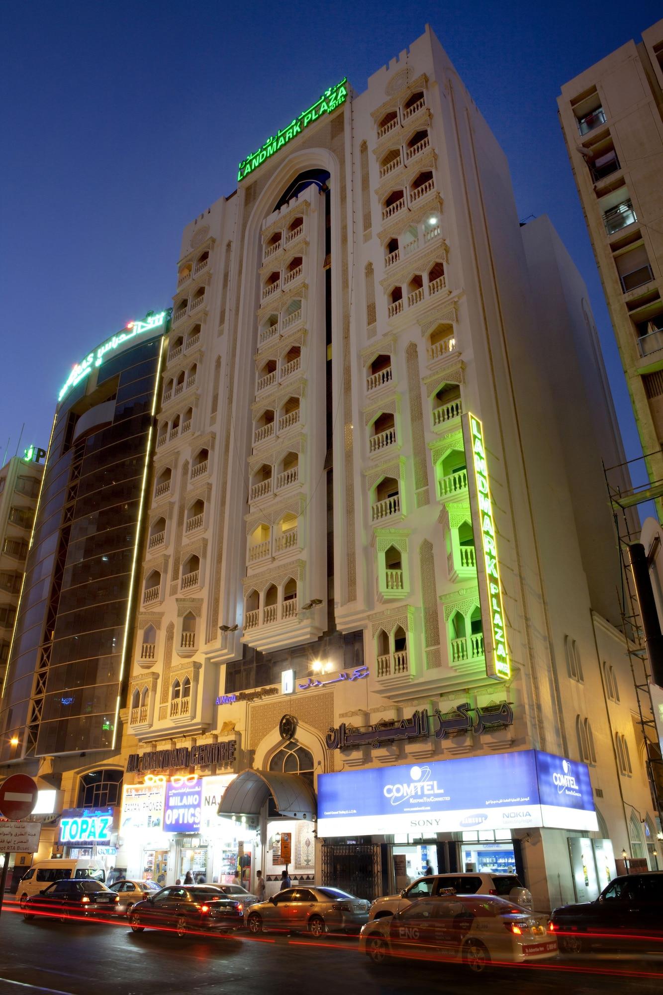 Vista Exterior Landmark Plaza Hotel