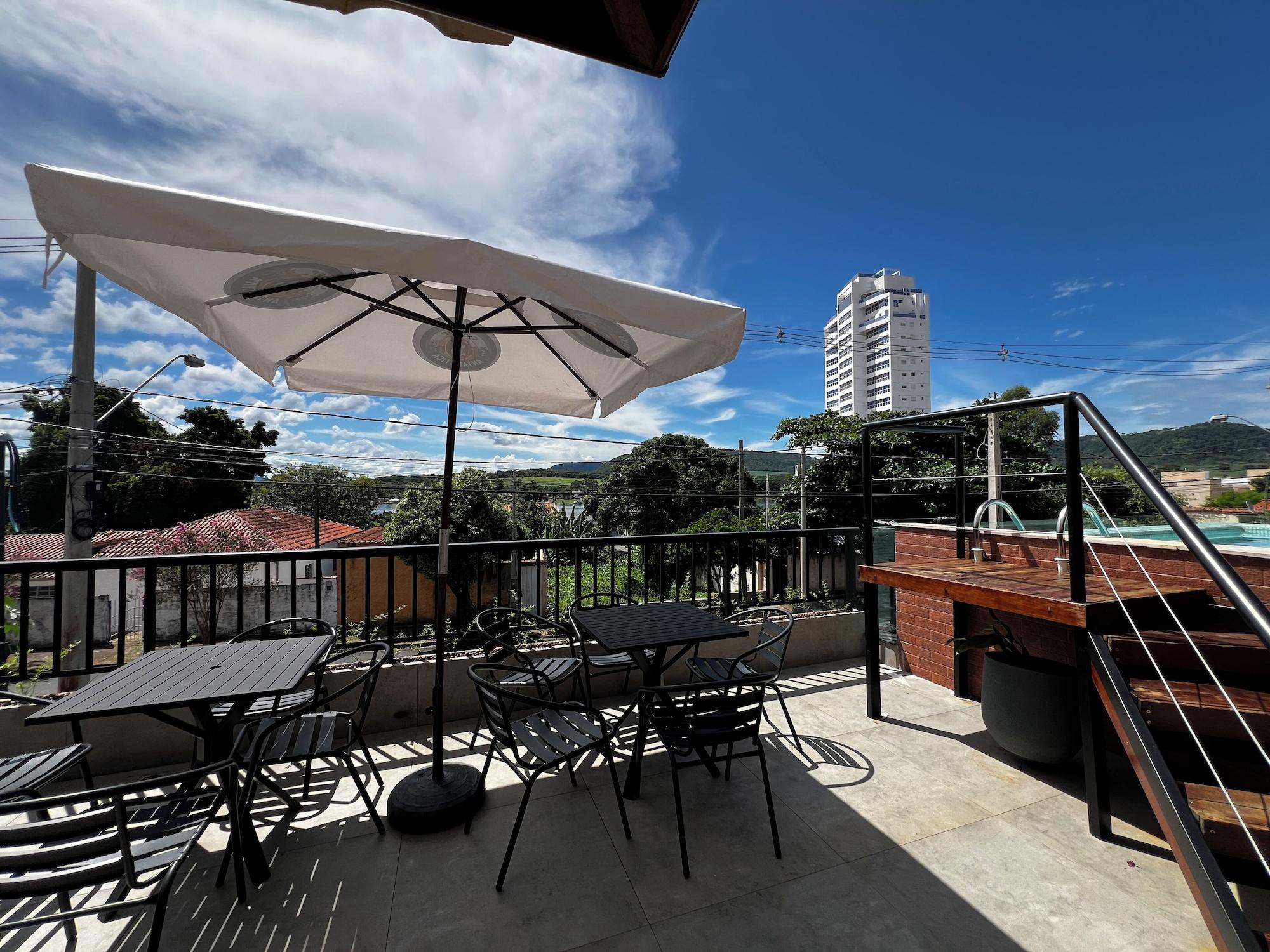 Vista Piscina Pousada Casa Limão