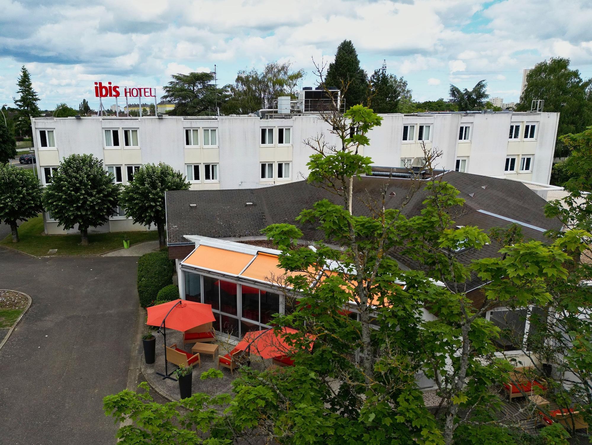 Vista Exterior ibis Chartres Ouest Luce