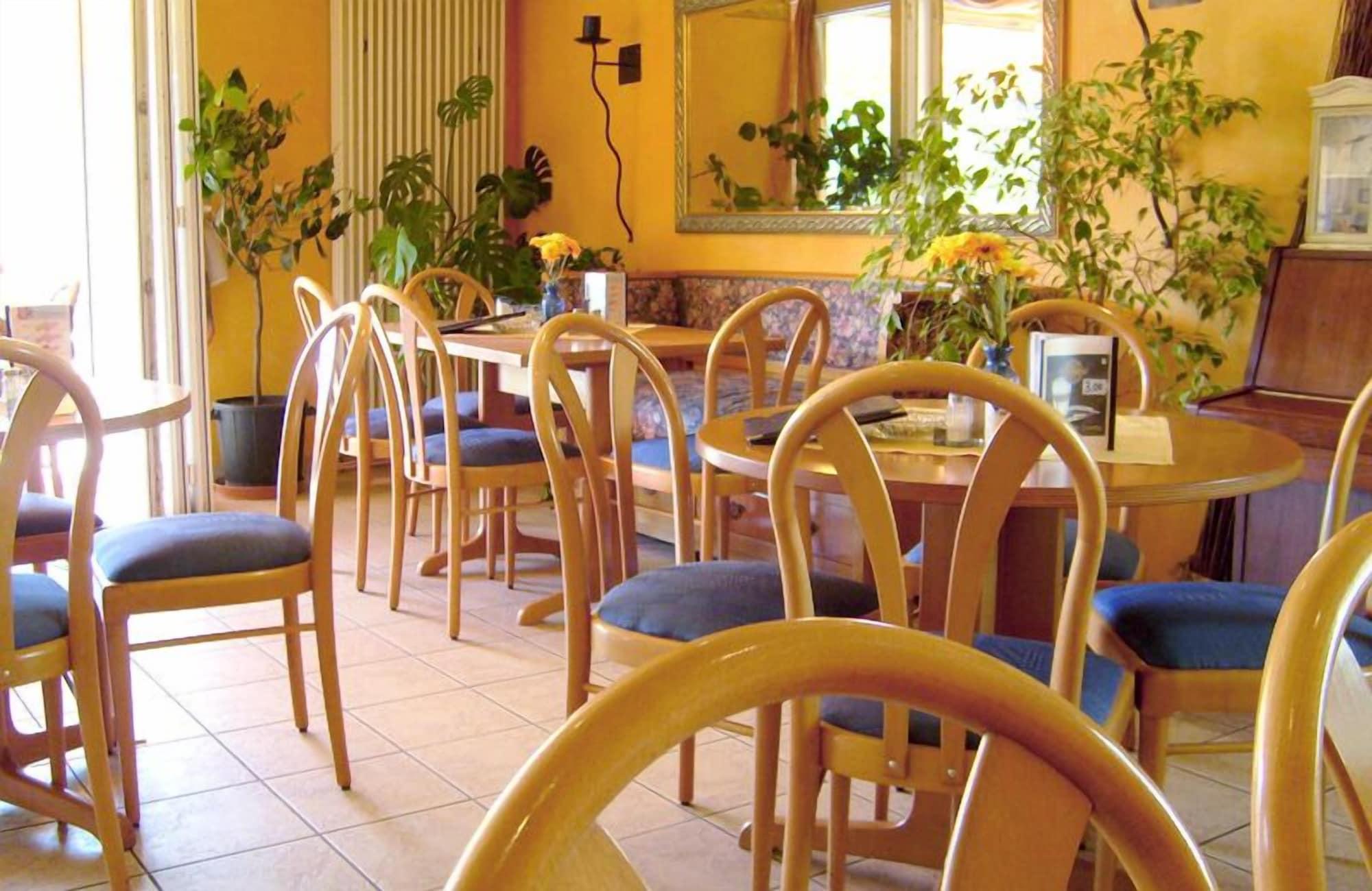 Restaurant Stadt Cafe Pension Grünstadt
