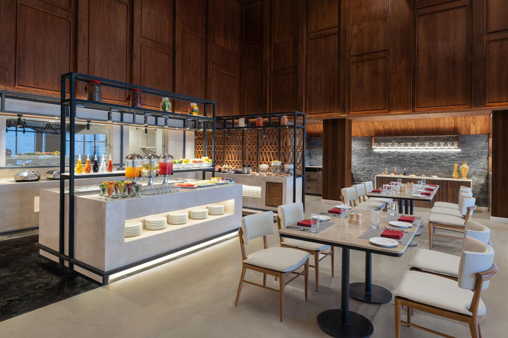 Restaurant Four Points By Sheraton Sonmarg Resort