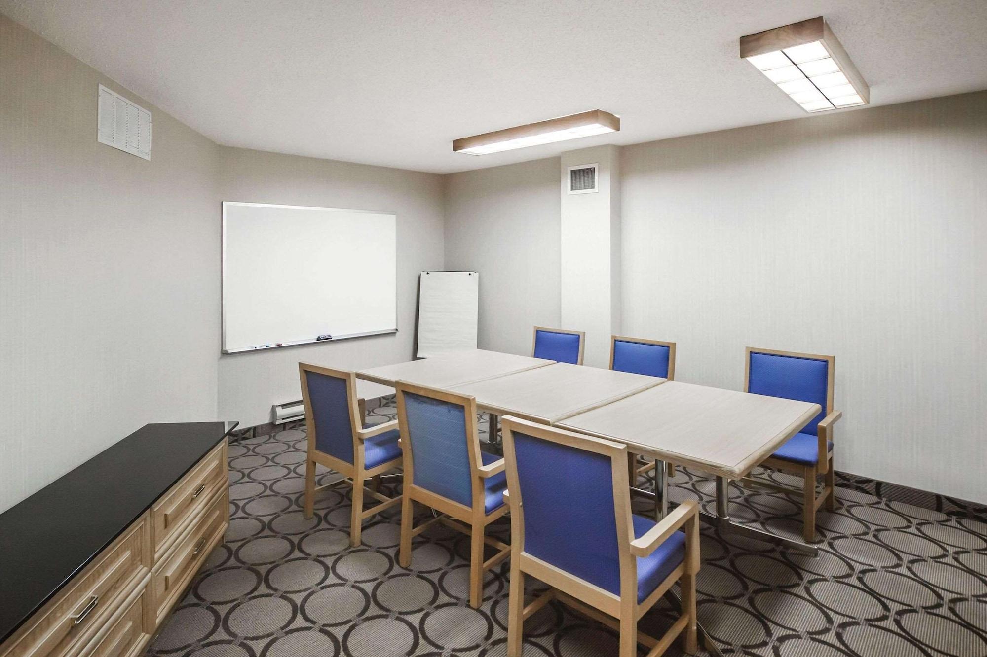 Sala de Reuniones Comfort Inn West Edmonton