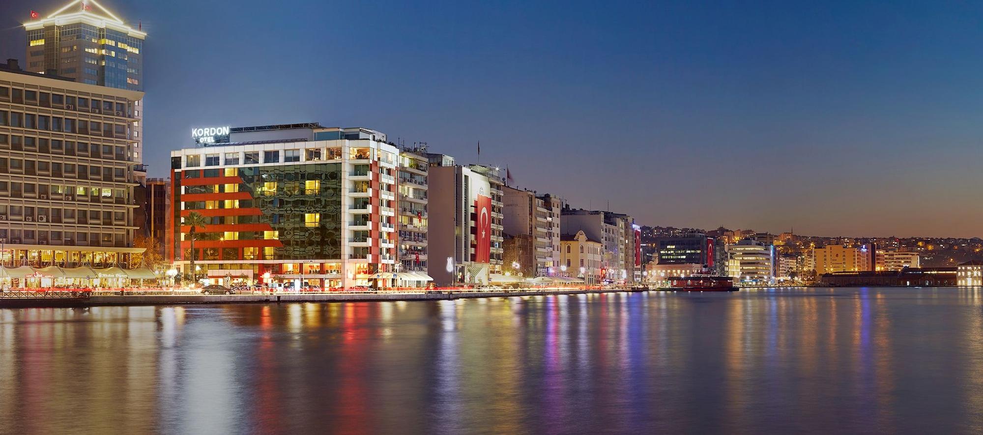 Vista Exterior Kordon Hotel Pasaport