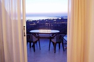 Alquiler Vacacional - Outstanding Sea and Hill Views, close to several beaches & restaurants.