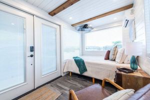 Alquiler Vacacional - New! The Wild West Cozy Container Home